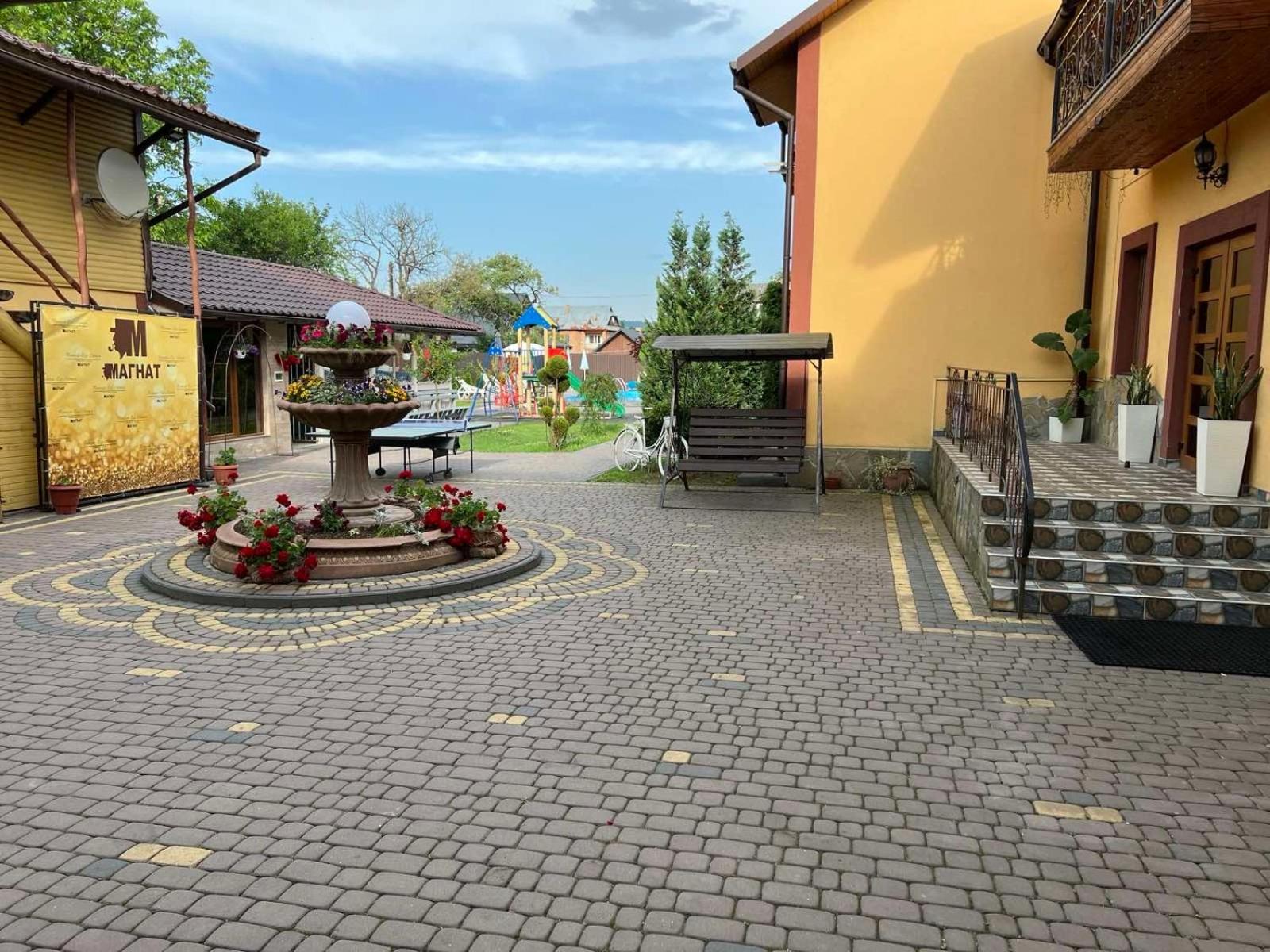 Sadyba Magnat Hotel Deliatyn Exterior photo